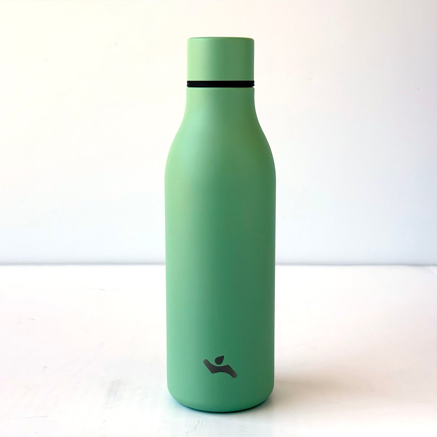 SP046 PASTEL MINT GREEN WATER BOTTLE