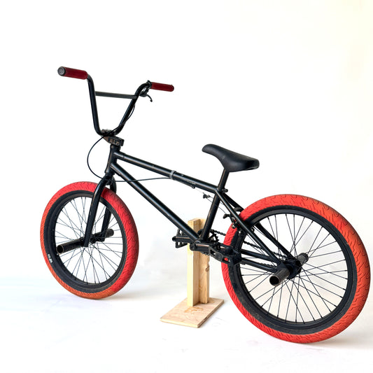 SP049 RED & BLACK BMX BIKE