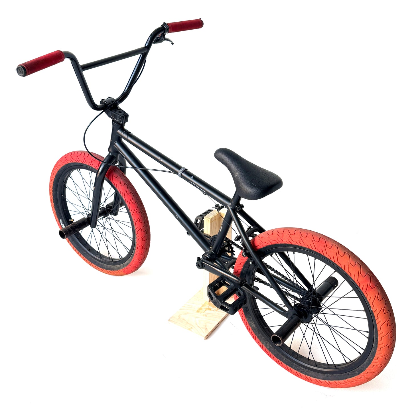 SP049 RED & BLACK BMX BIKE