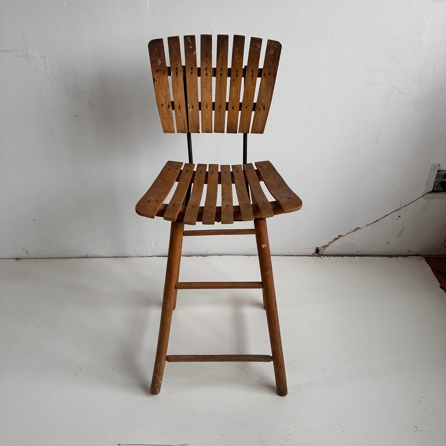 ST001 WOODEN UMANOFF STYLE SLAT STOOL