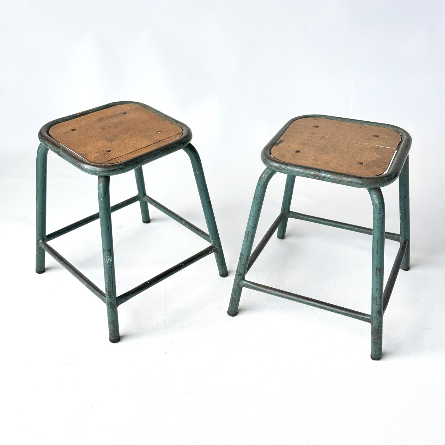 ST005 DERRIERE STOOLS