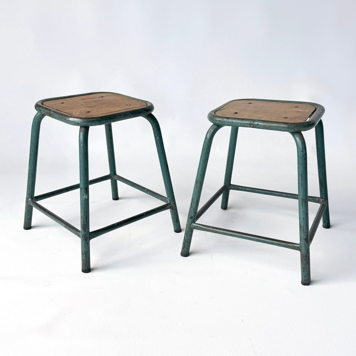ST005 DERRIERE STOOLS