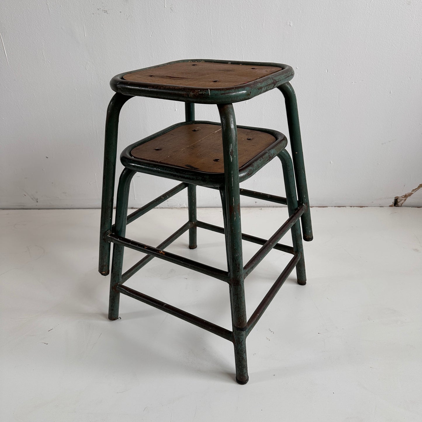 ST005 DERRIERE STOOLS