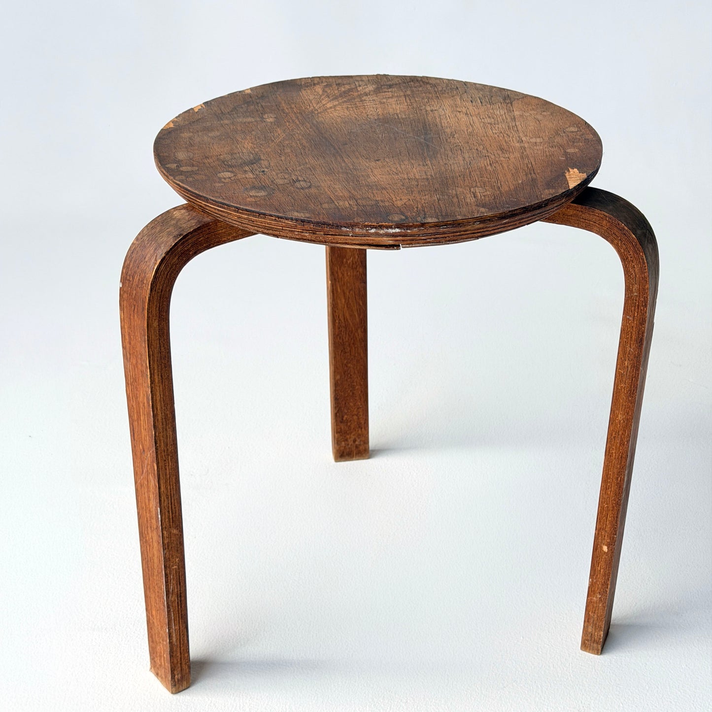 ST006 GUMBLOP STOOL