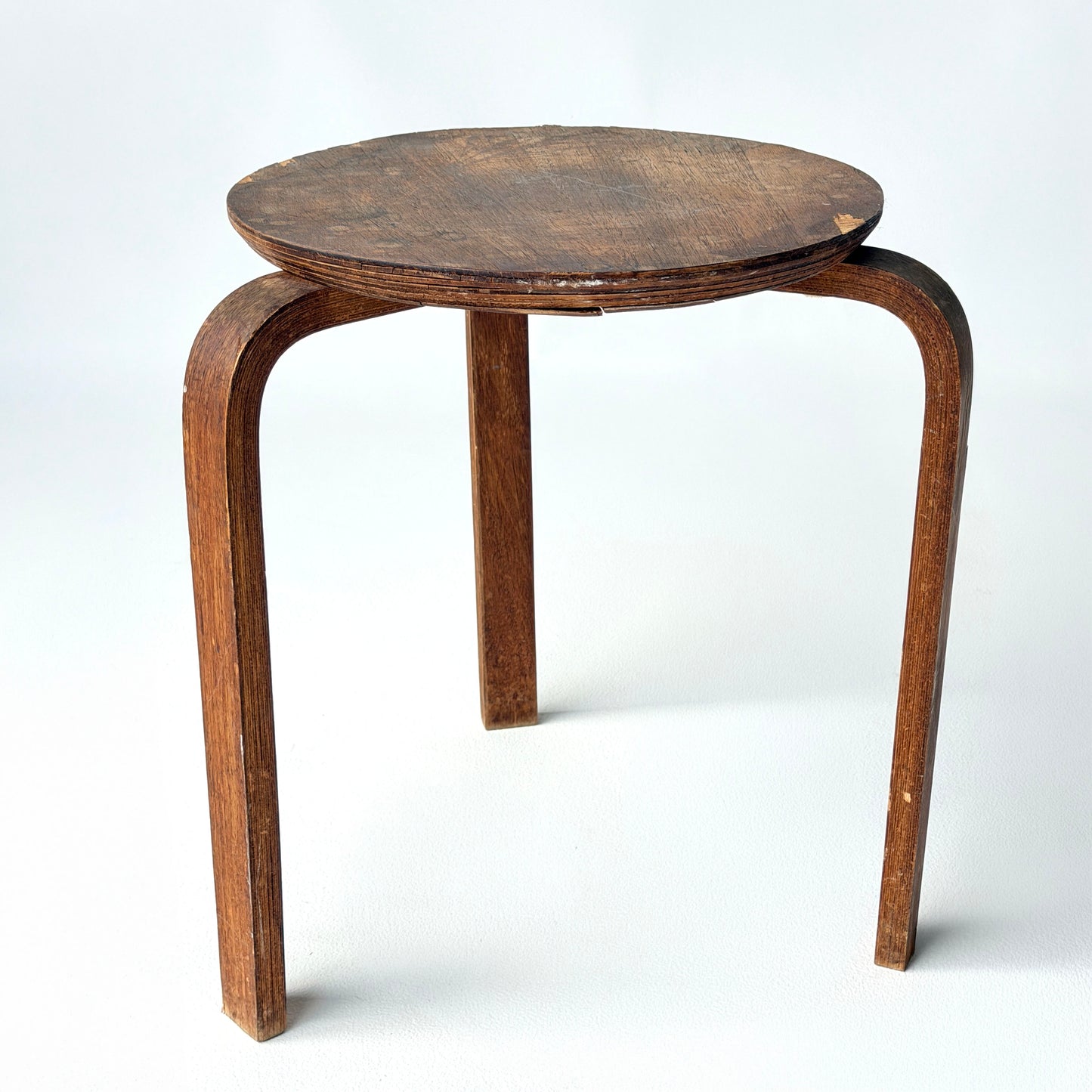 ST006 GUMBLOP STOOL