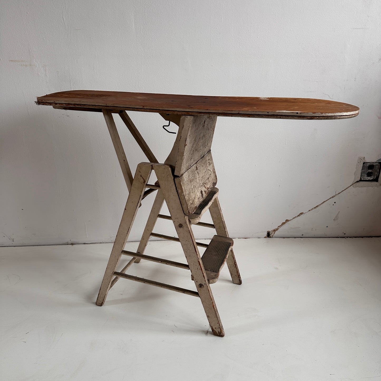 ST007 TRANSFORMER STOOL
