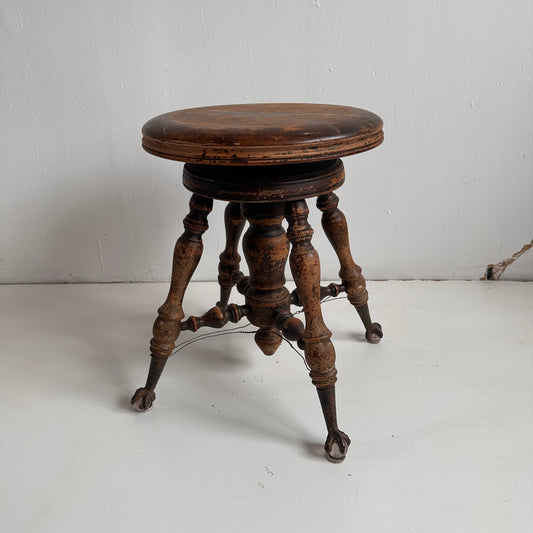 ST012 CLAWFOOT ADJUSTABLE STOOL