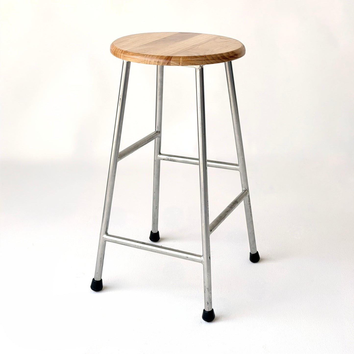 ST021 CHROME FRAME WOOD TOP STOOL