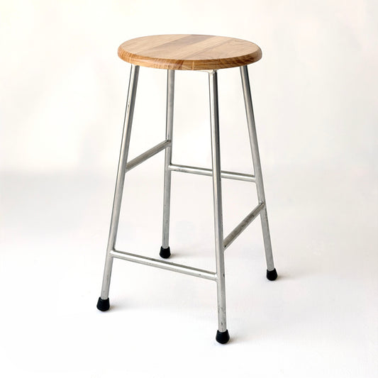 ST021 CHROME FRAME WOOD TOP STOOL
