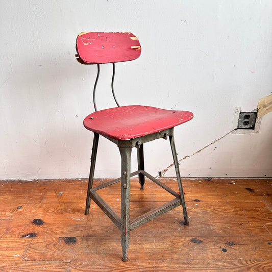 ST023 DISTRESSED RED SHOP STOOL