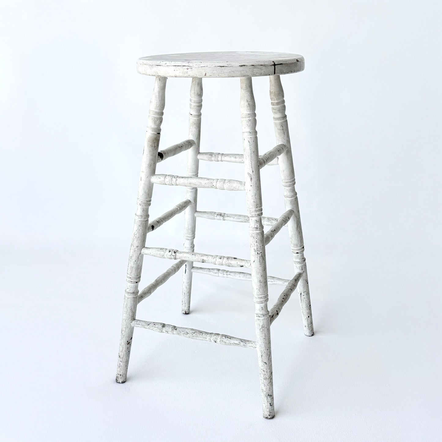 ST024 SHABBY CHIC WHITE STOOL