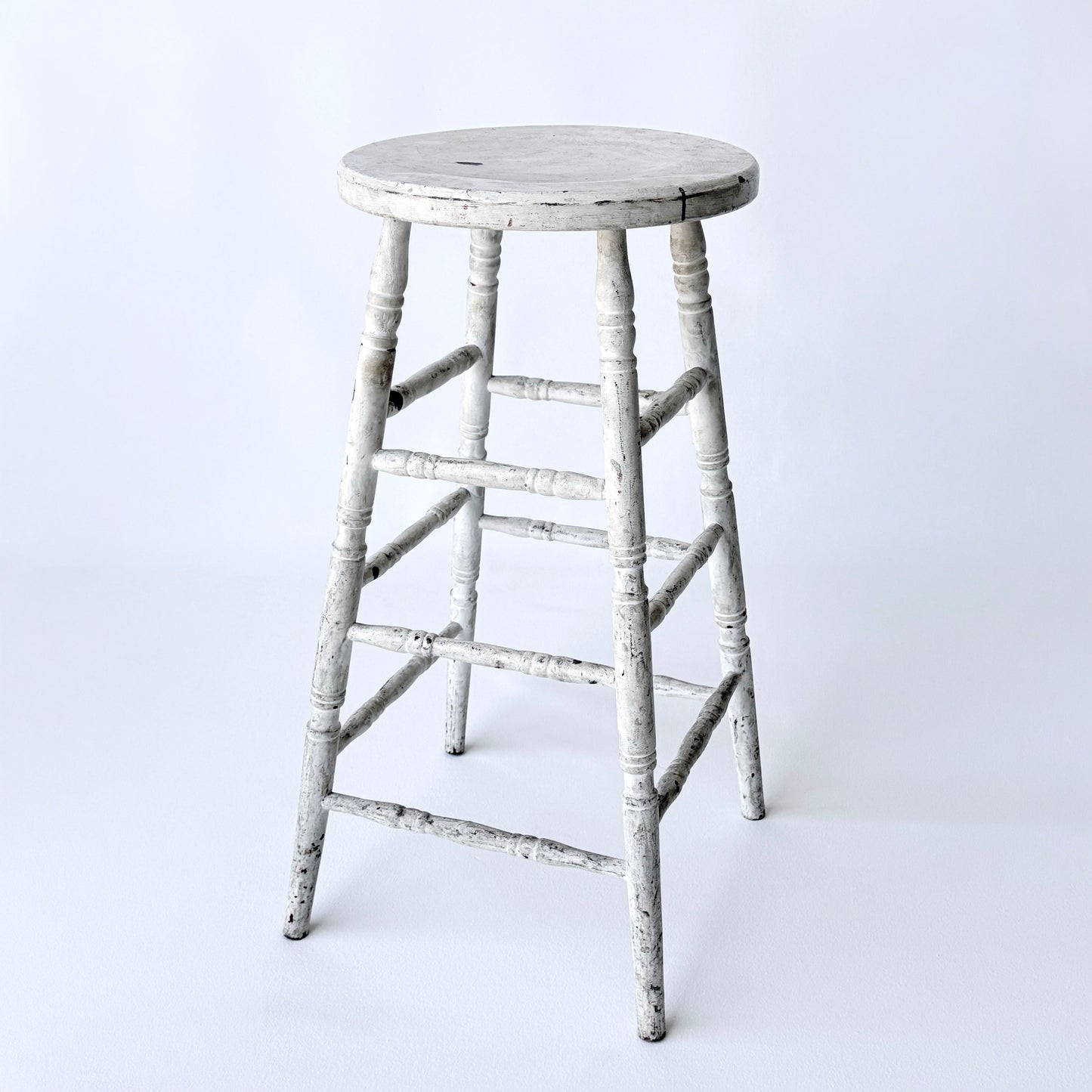 ST024 SHABBY CHIC WHITE STOOL