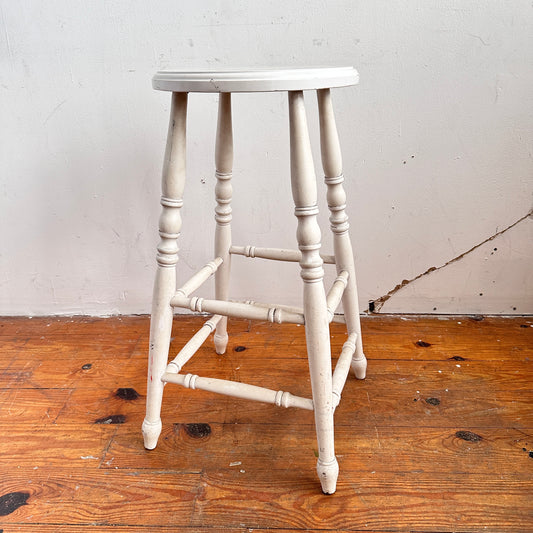ST026 CHUNKY WHITE STOOL