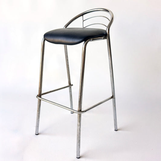 ST031 BLACK AND CHROME BAUHAUS BAR STOOL