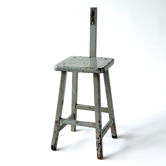 ST035 FUDGE'S STOOL