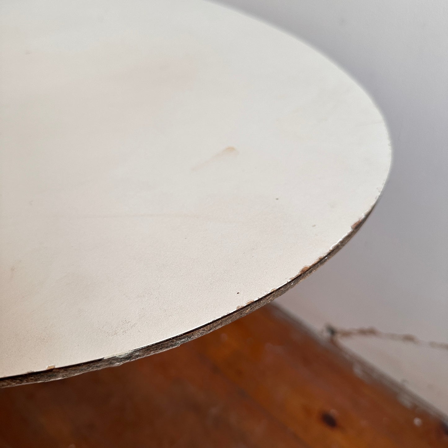 TB015 WHITE TULIP DINING TABLE