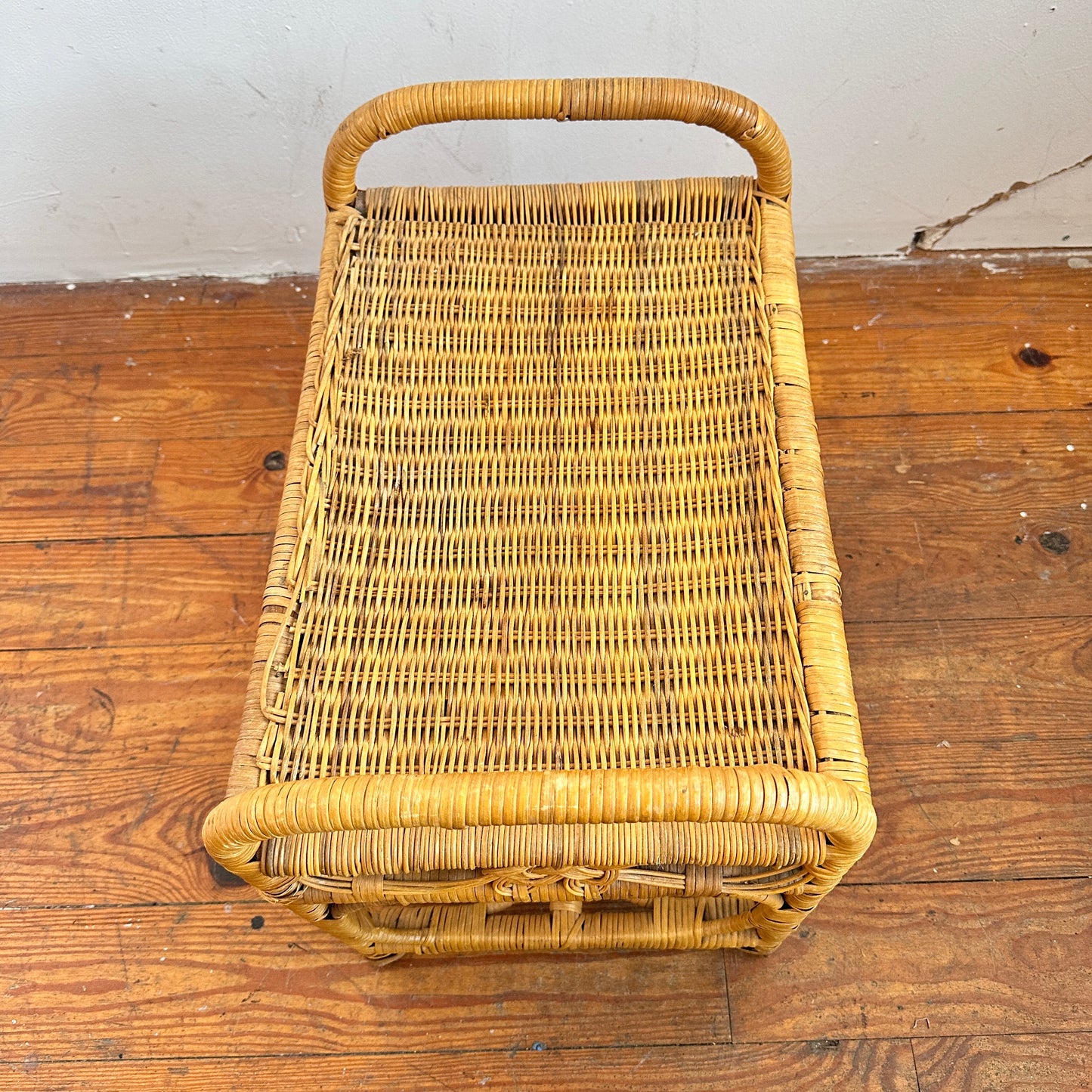 TB023 WICKER SIDE TABLE