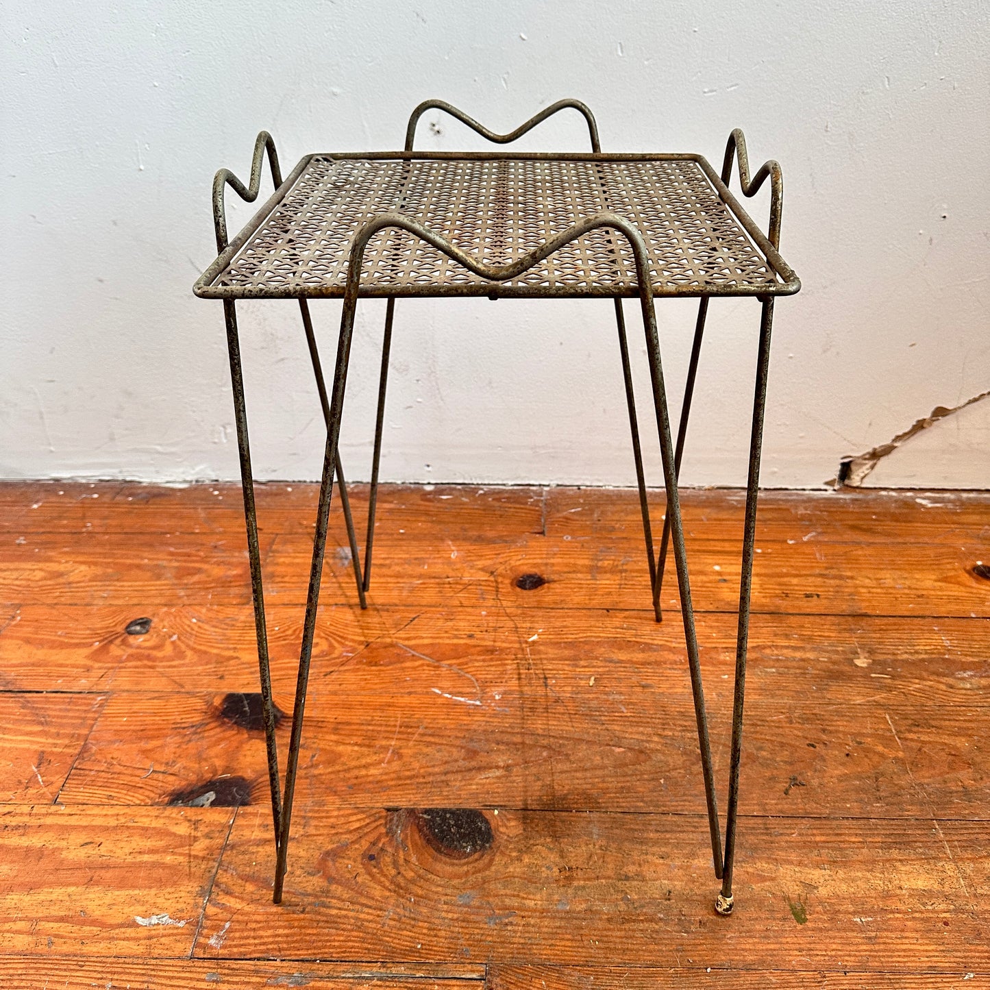 TB024 HAIRPIN OUTDOOR SIDE TABLE