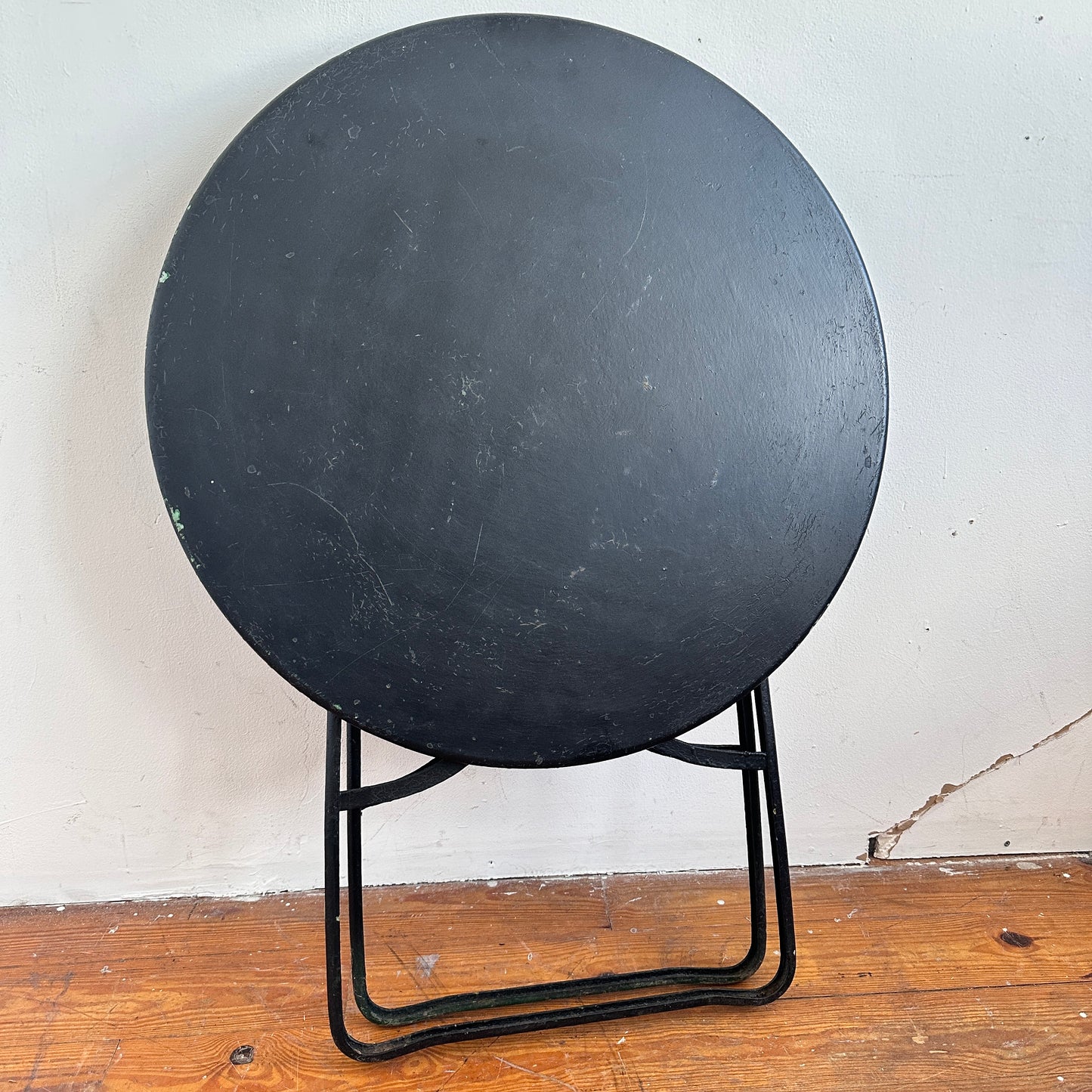 TB027 VINTAGE BLACK METAL FOLDING BISTRO TABLE