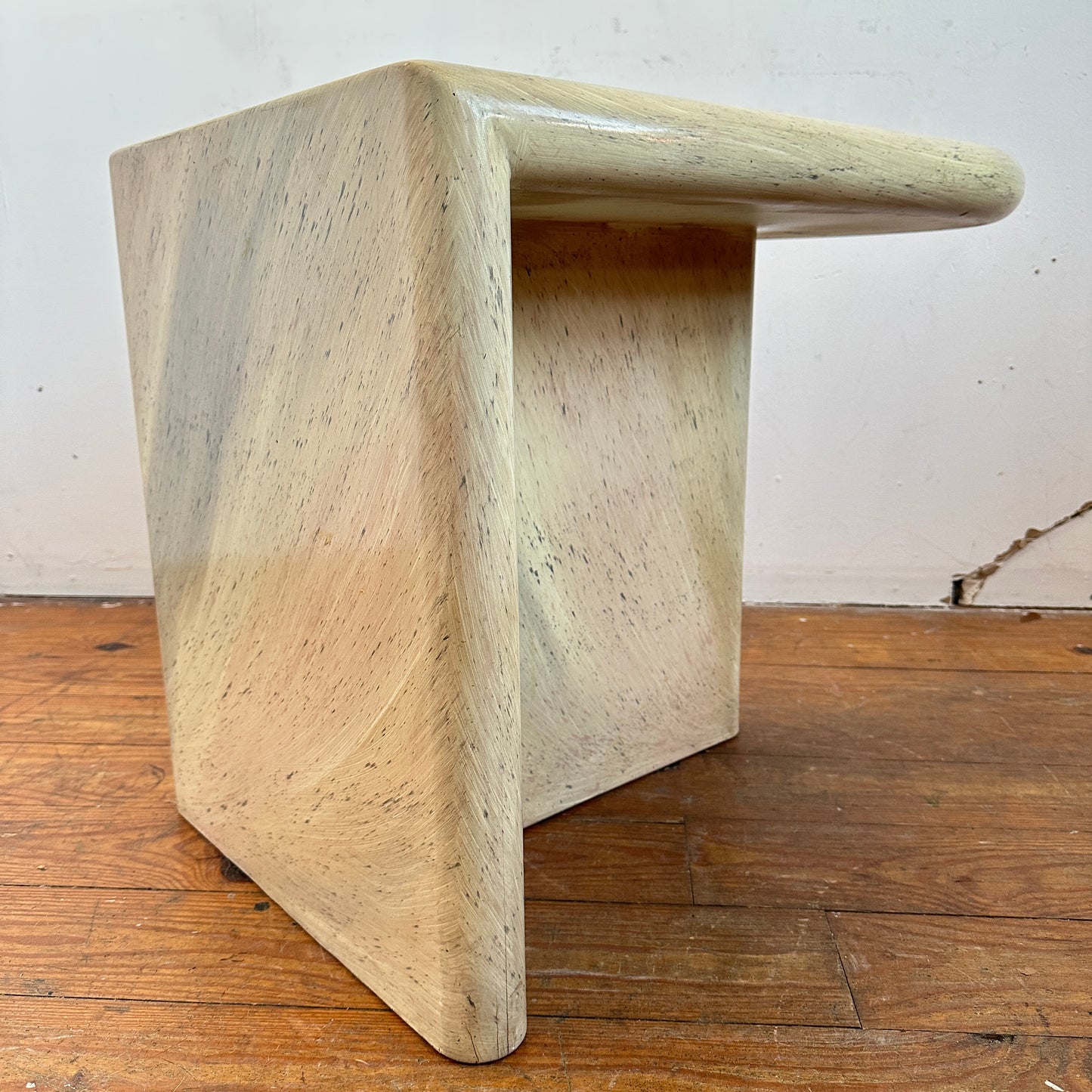 TB029 POST MODERN SIDE TABLE