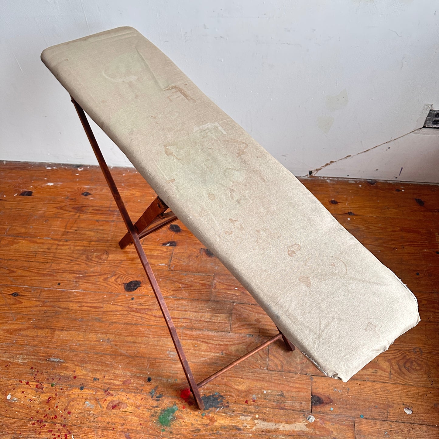 TB030 ANTIQUE IRONING BOARD