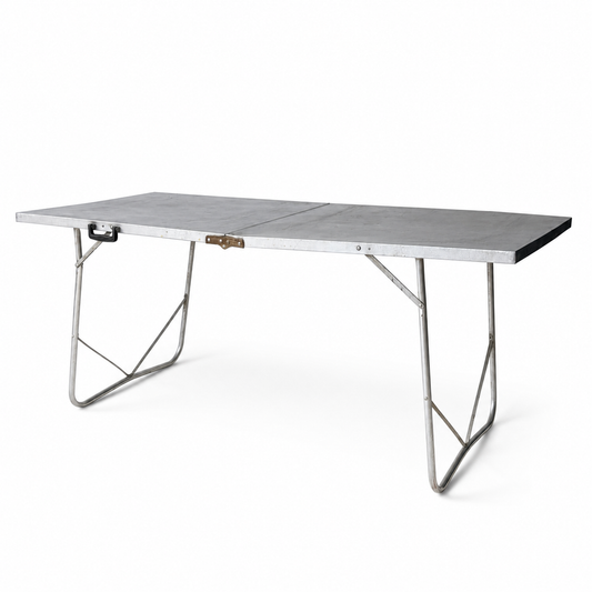 TB038 VINTAGE ALUMINUM FOLDING TABLE