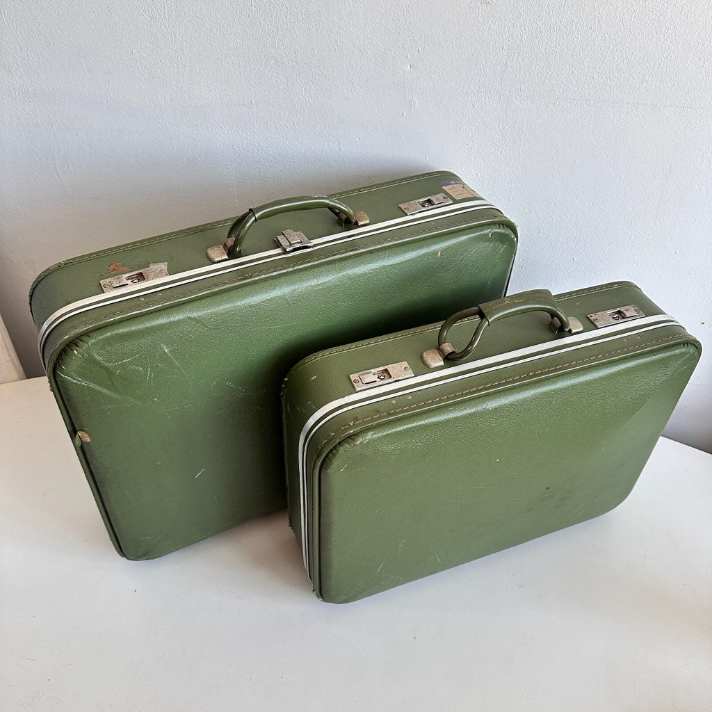 TL006 DISTRESSED GREEN LUGGAGE SET