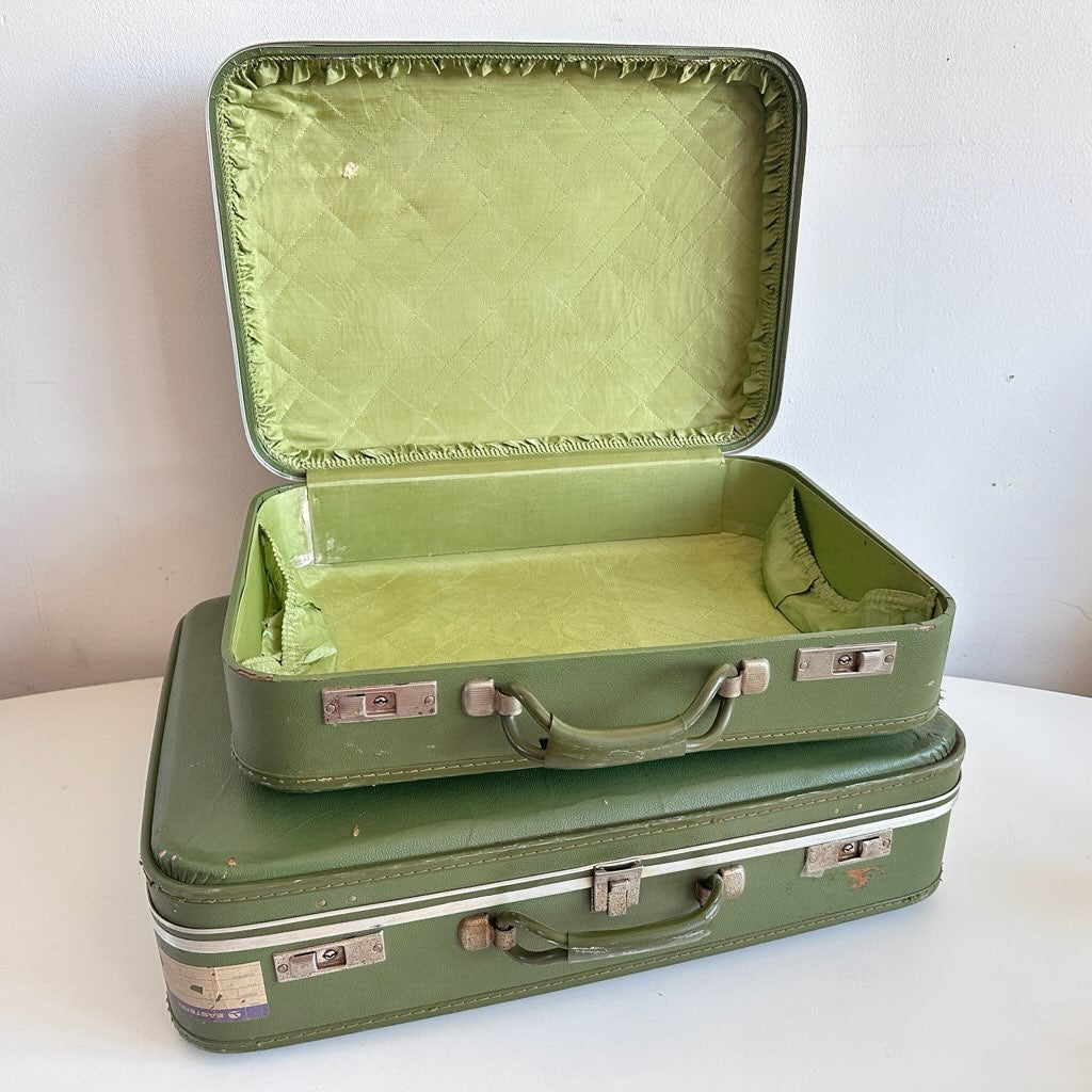 TL006 DISTRESSED GREEN LUGGAGE SET