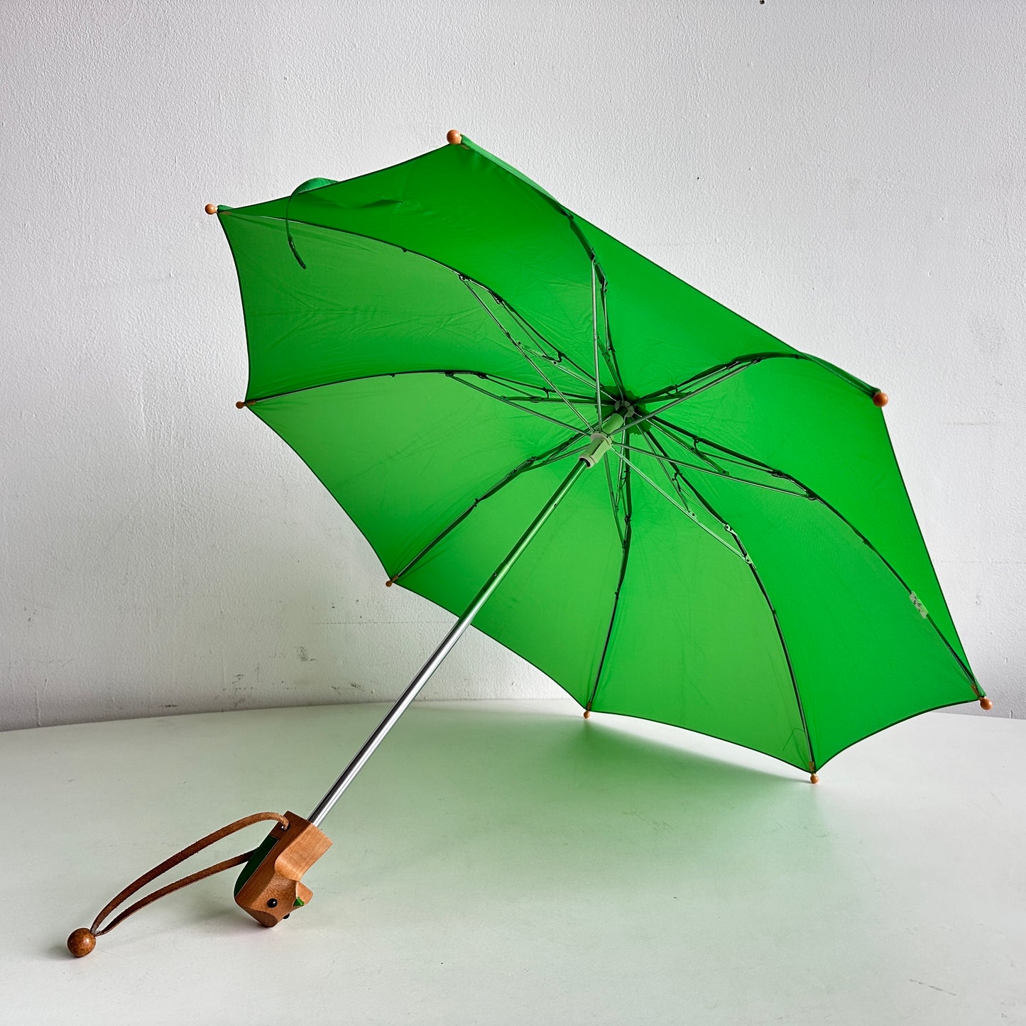 TL012 VINTAGE GREEN CHILDREN'S UMBRELLA