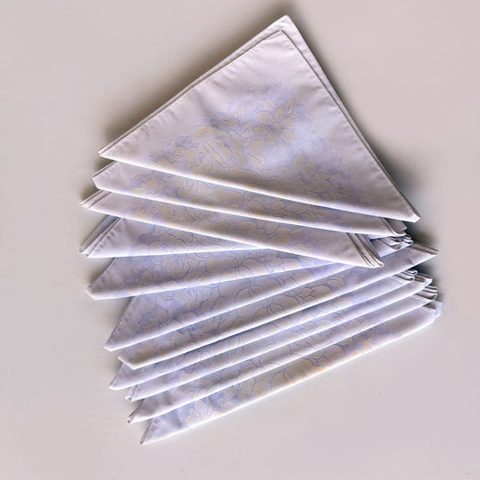 TL013 SET OF 11 WHITE FLORAL NAPKINS