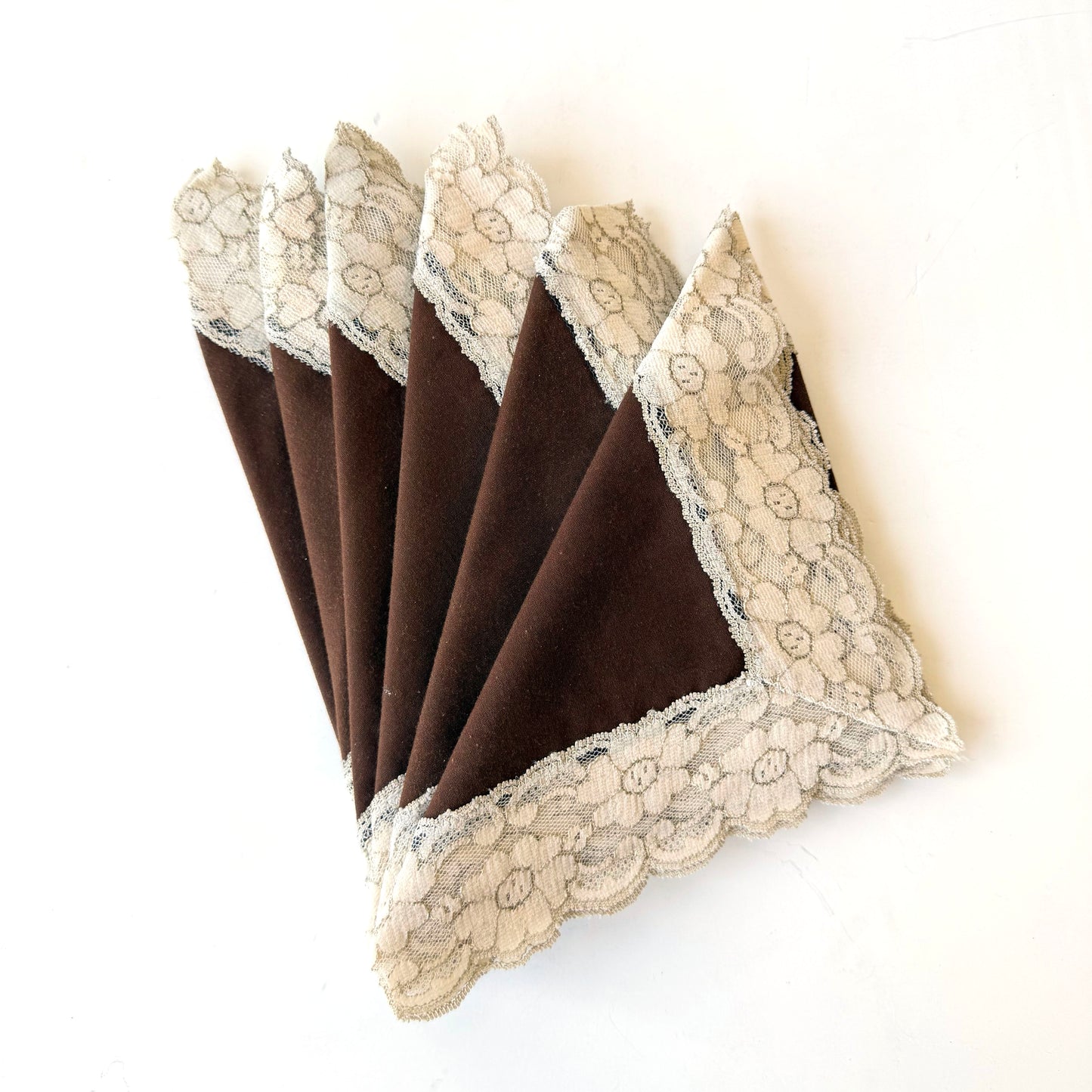 TL015 SET OF 6 BROWN CLOTH & LACE NAPKINS