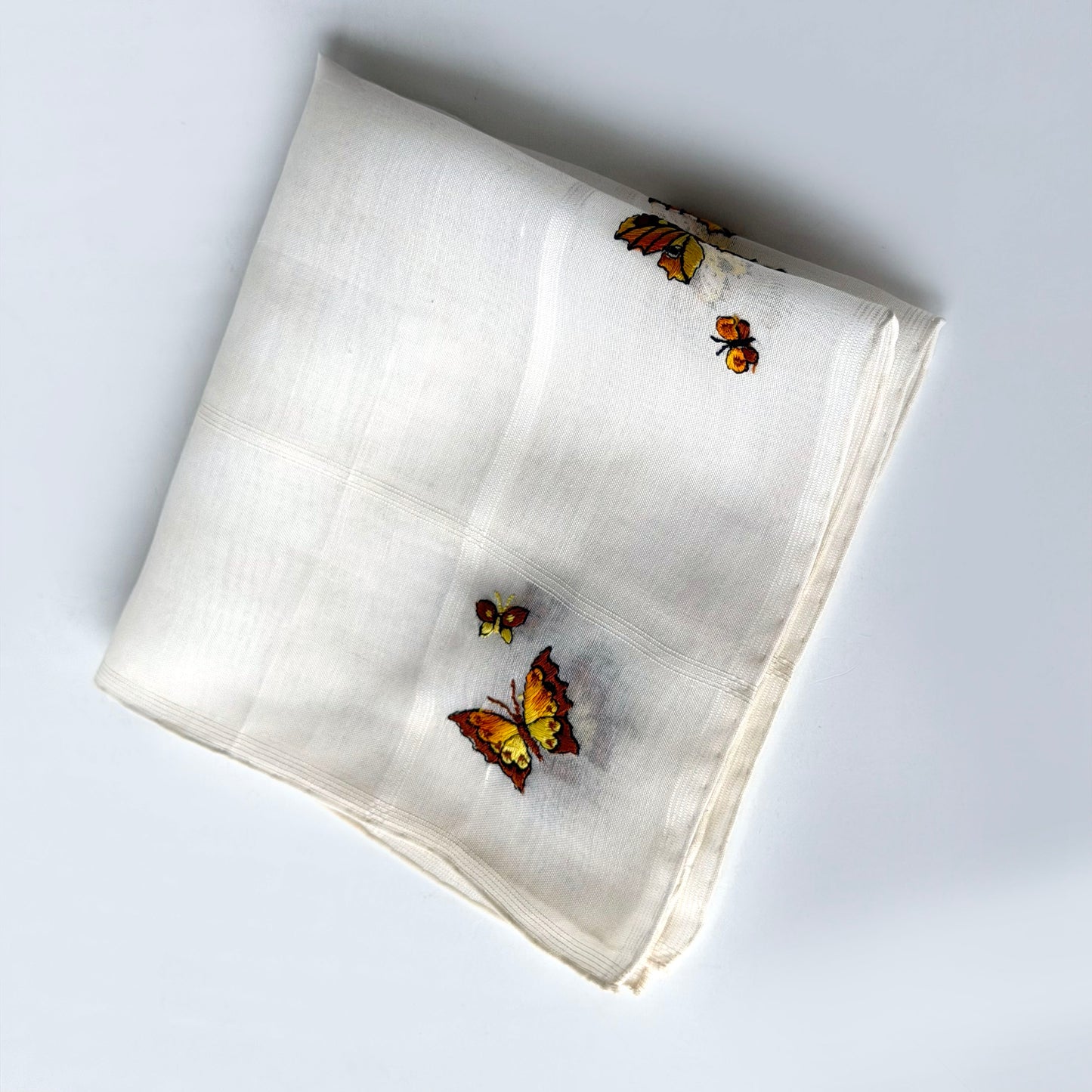 TL016 SHEER BUTTERFLY NAPKIN