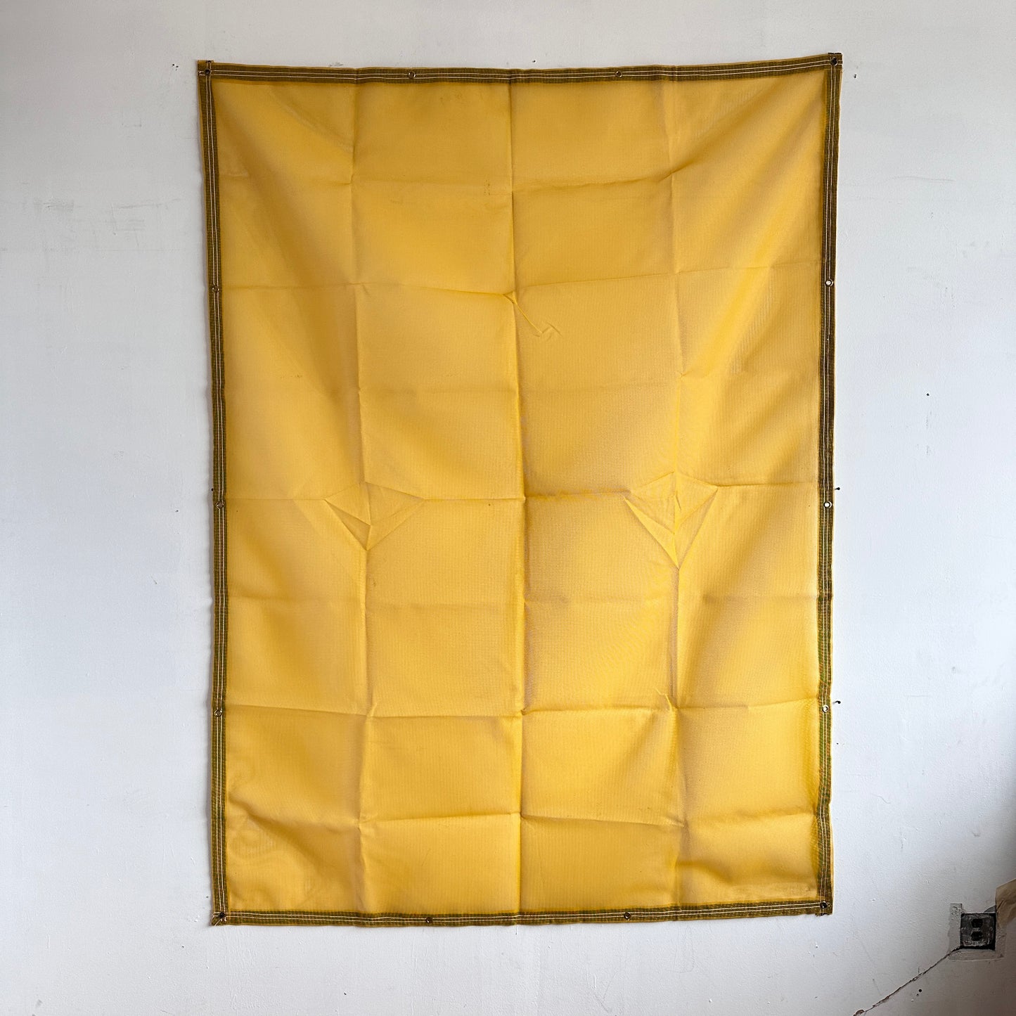TP003 8' X 6' YELLOW MESH TARP