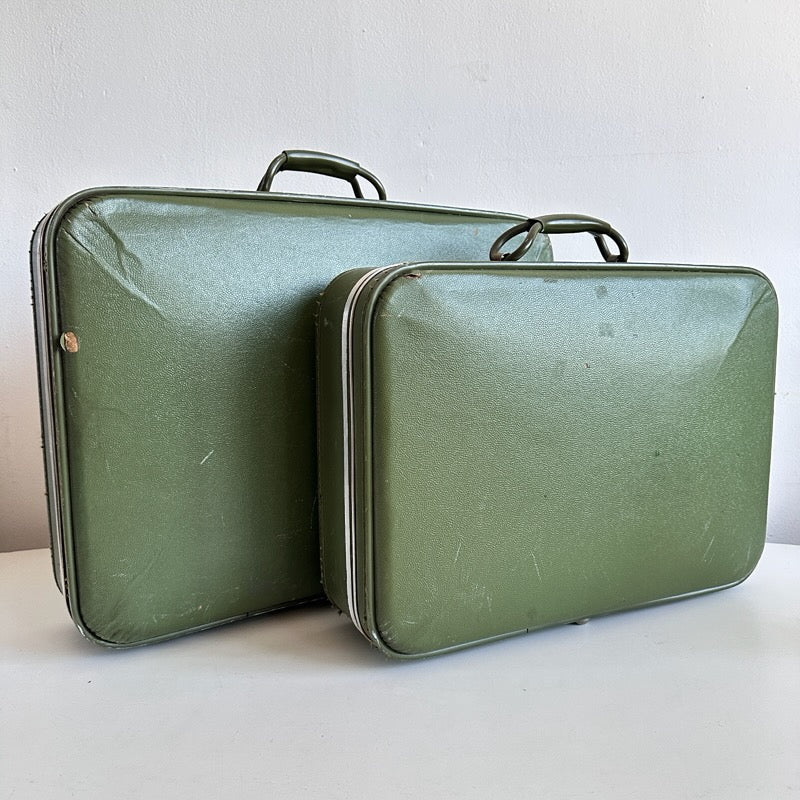 TR006 DISTRESSED GREEN LUGGAGE SET