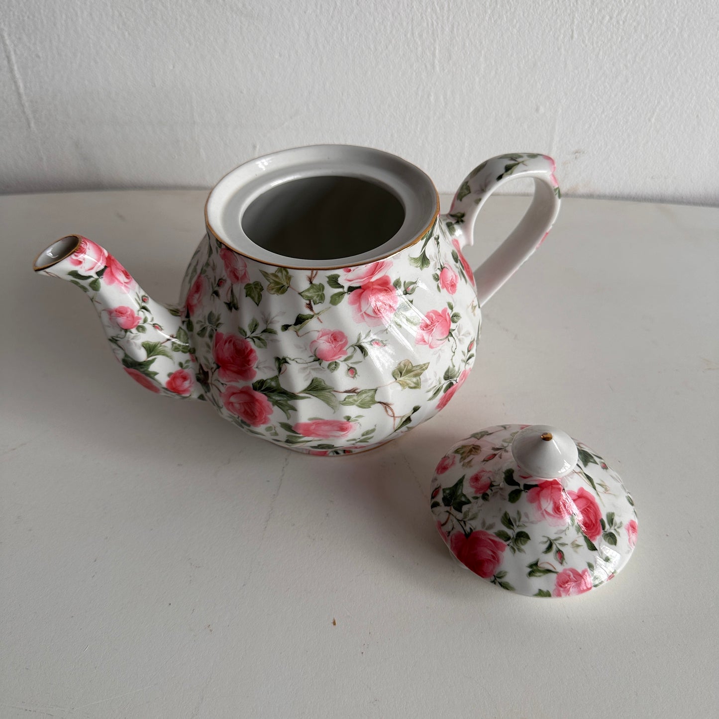 TT002 PINK ROSE TEA POT