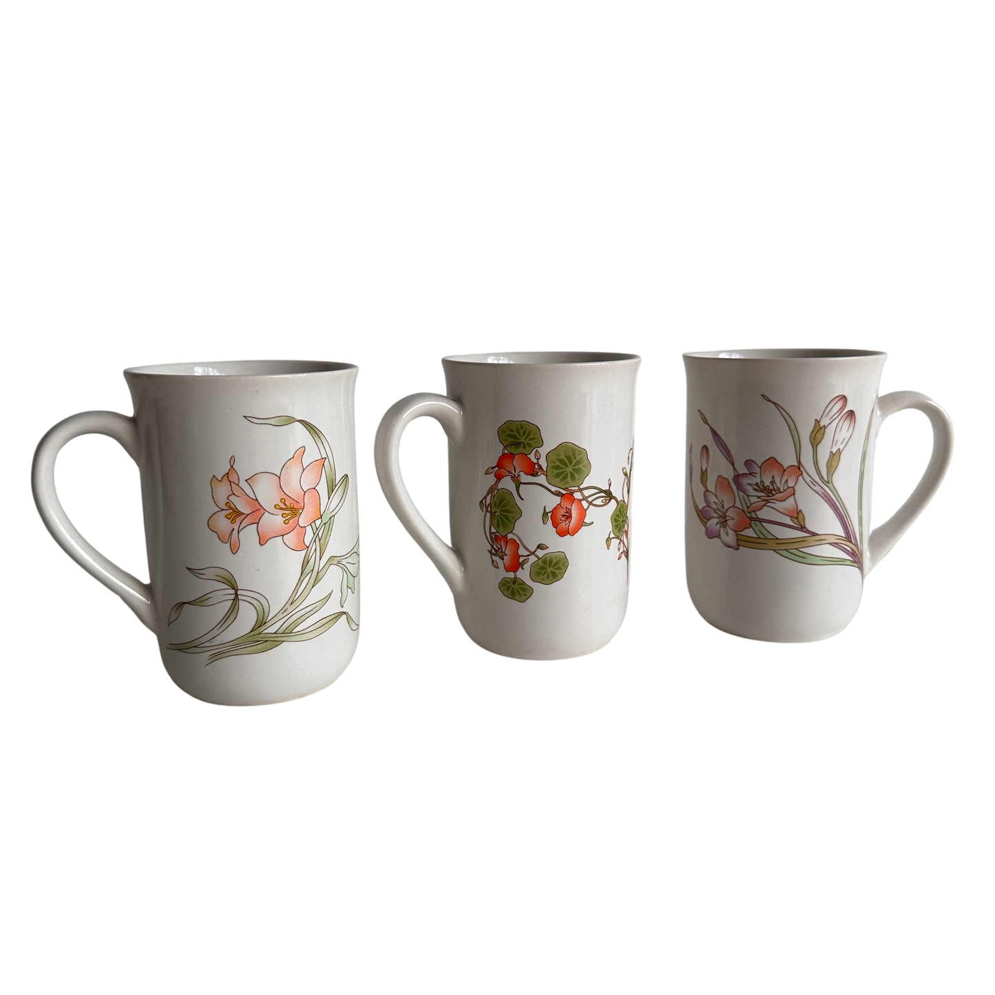 TT010 SET OF THREE VINTAGE FLORAL MUGS