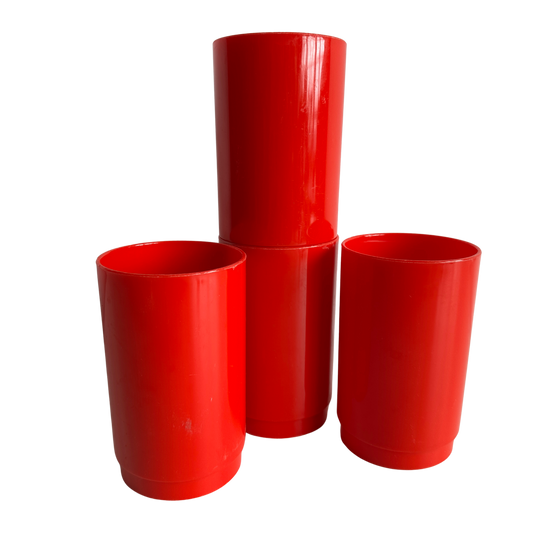 TT024 SET OF FOUR RED PLASTIC STACKING CUPS