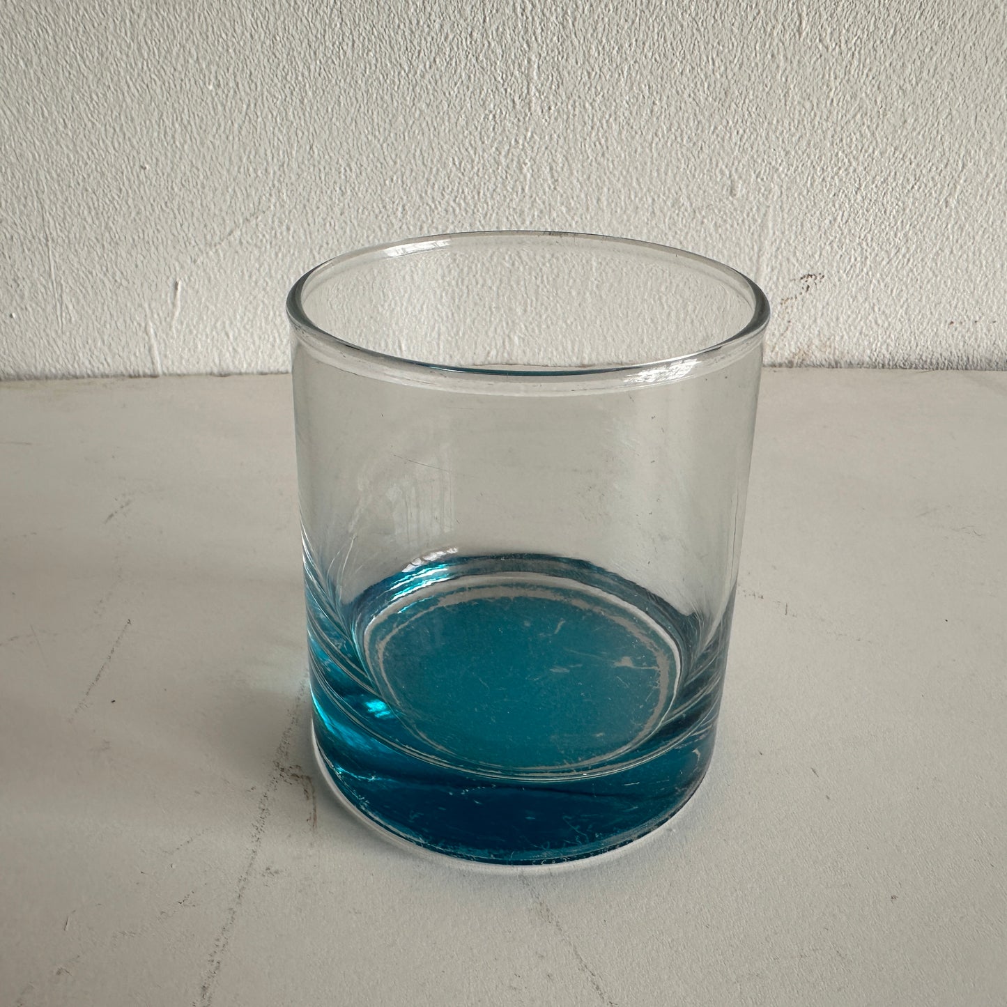 TT032 BLUE TINTED FAT ROCKS GLASS