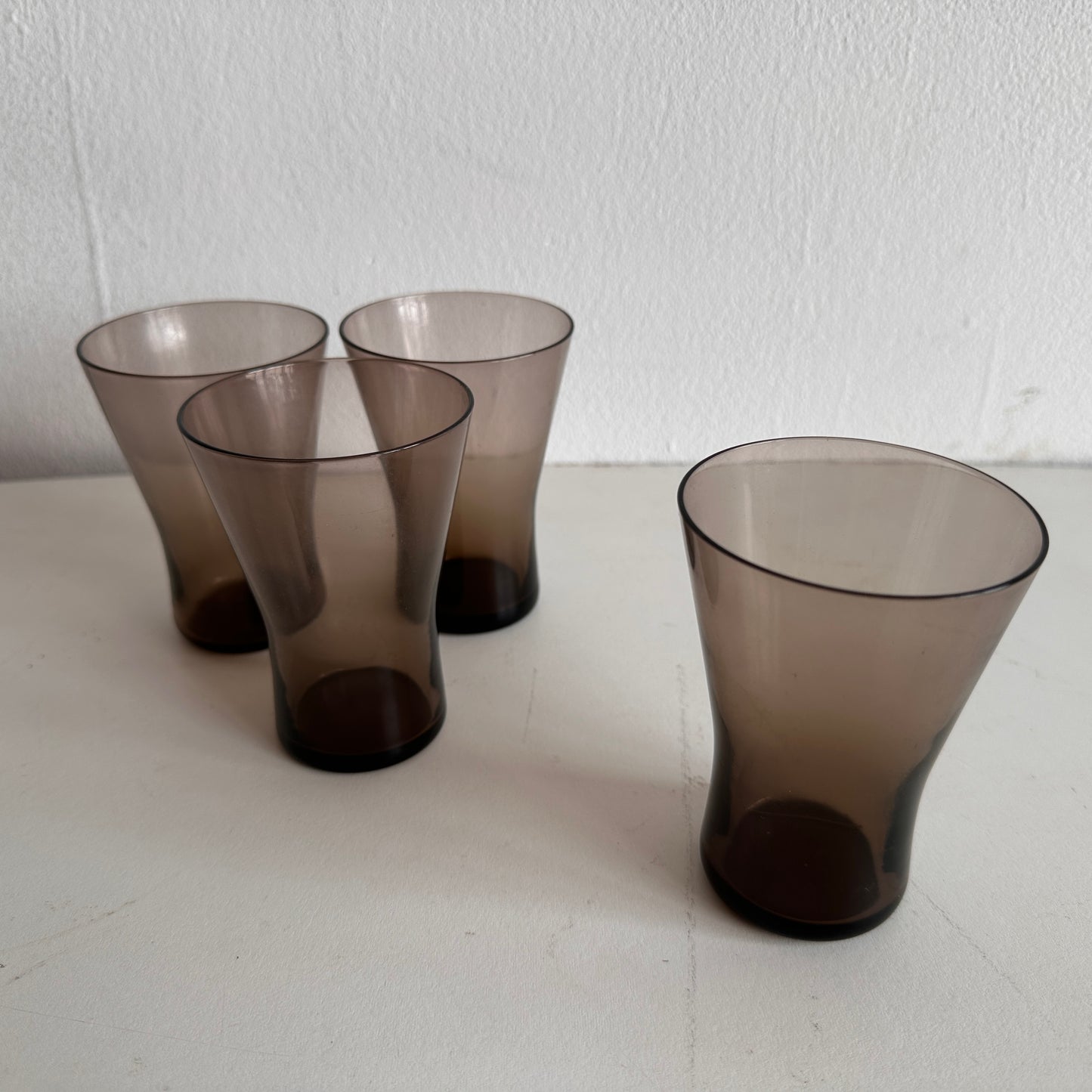 TT036 SET OF FOUR SMOKED CONE GLASSES