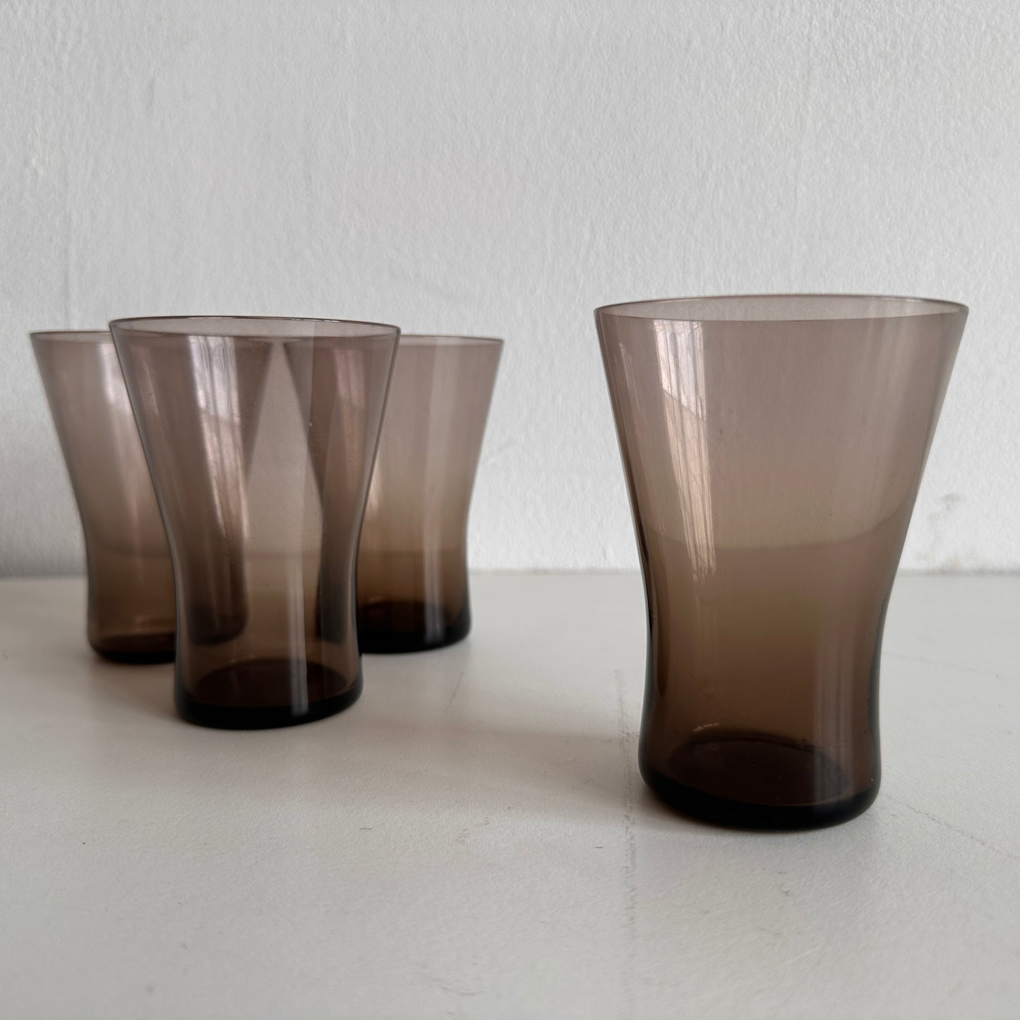 TT036 SET OF FOUR SMOKED CONE GLASSES