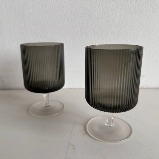 TT042 SET OF TWO FLUTED SMOKED COCKTAIL GLASSES