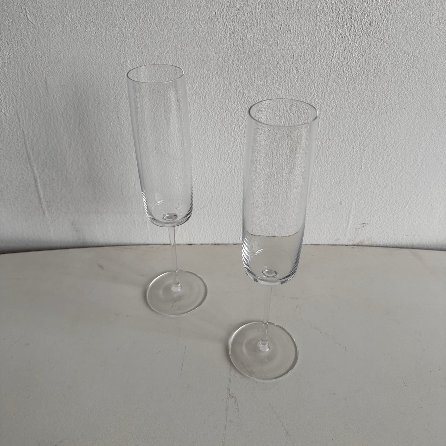 TT049 SET OF TWO LAZAR CHAMPAGNE FLUTES