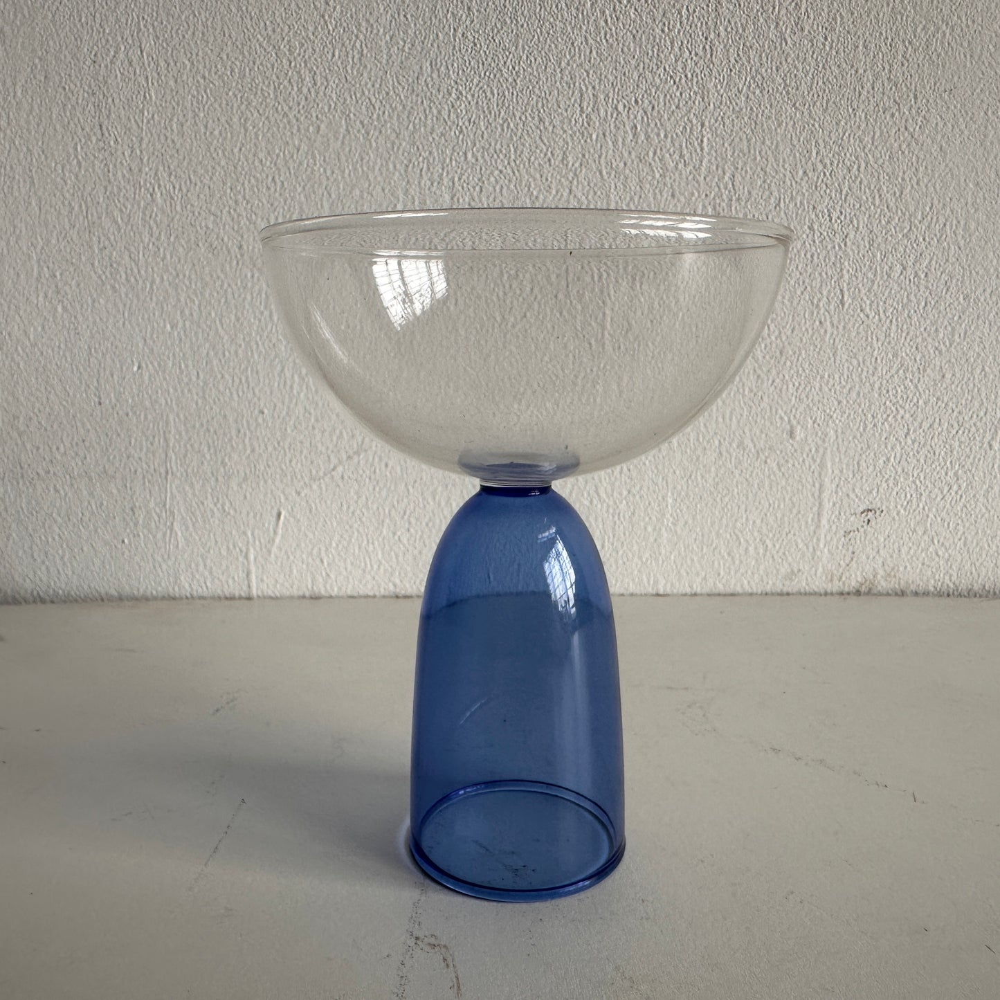 TT052 CLEAR TOP WITH BLUE TINTED STEM CHAMPAGNE COUPE