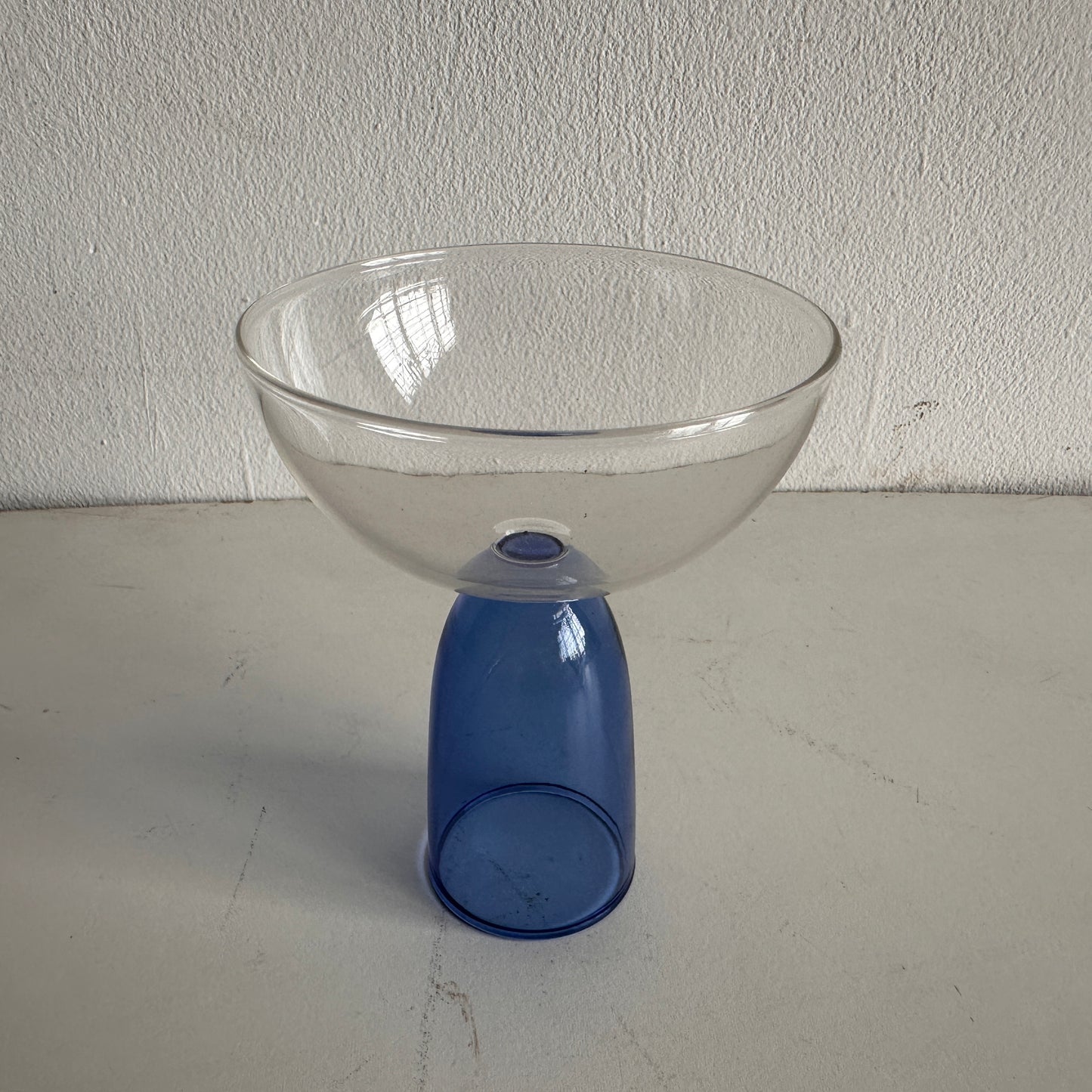 TT052 CLEAR TOP WITH BLUE TINTED STEM CHAMPAGNE COUPE
