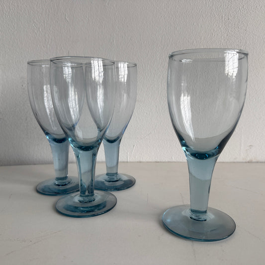 TT055 SET OF FOUR LIGHT BLUE TINTED WINE GLASSES