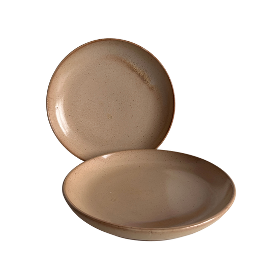 TT058 SET OF TWO TAN HANDMADE CERAMIC PLATES