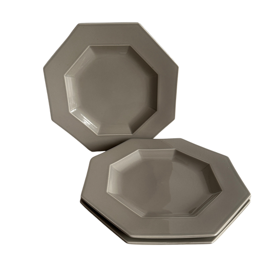 TT061 SET OF THREE GREY OCTAGONAL PLATES
