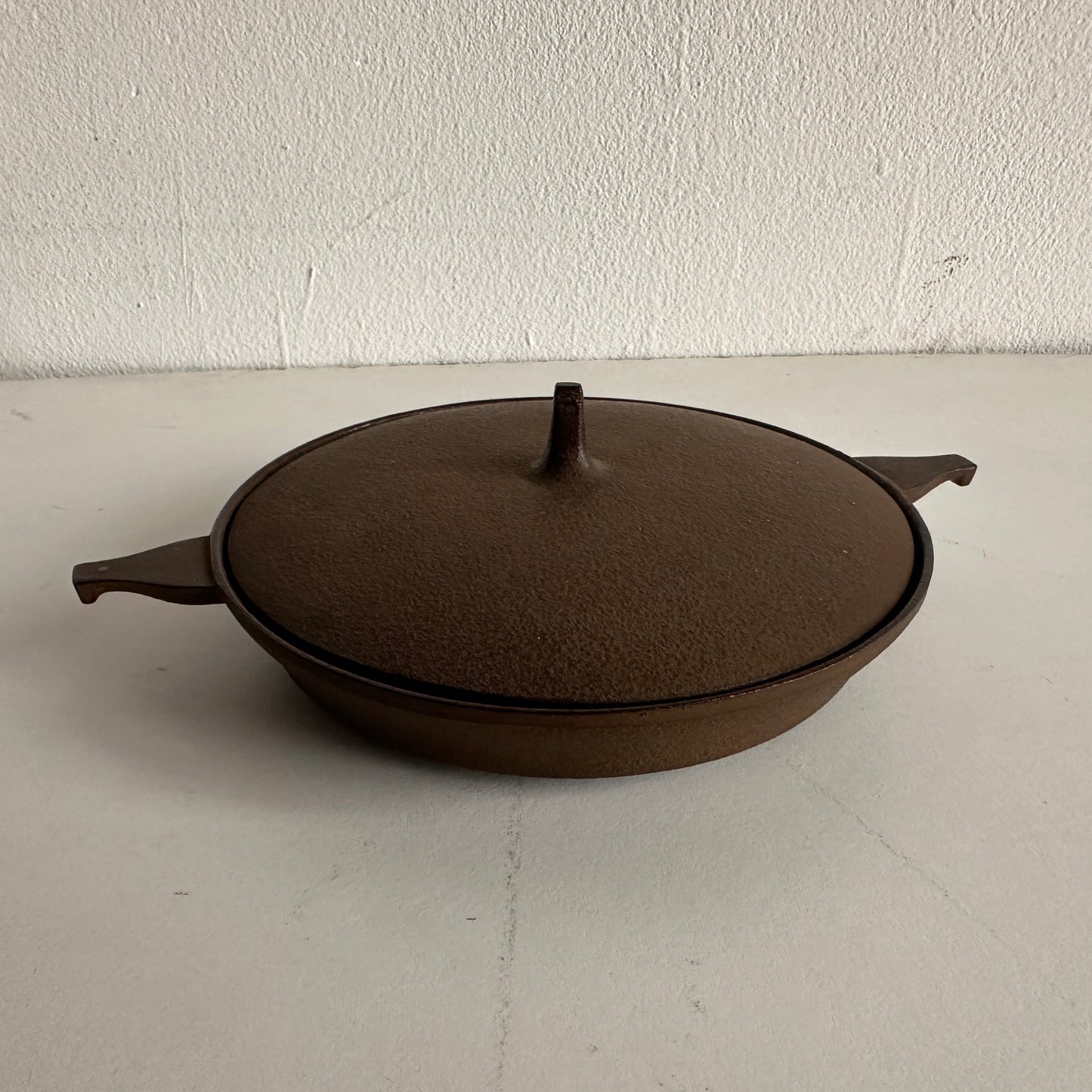 TT076 JAPANESE MINI CAST IRON PAN