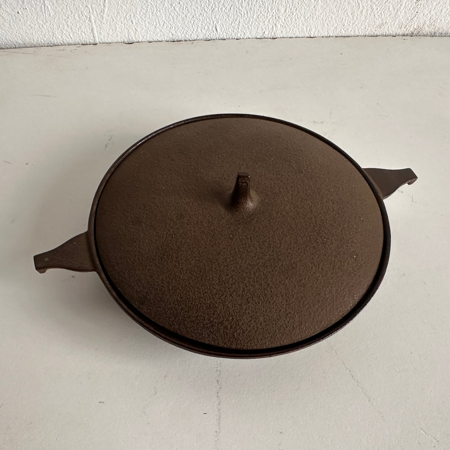 TT076 JAPANESE MINI CAST IRON PAN