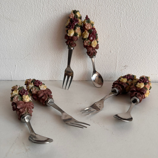 TT081 THREE SETS OF FLORAL HANDLE FORKS AND SPOONS